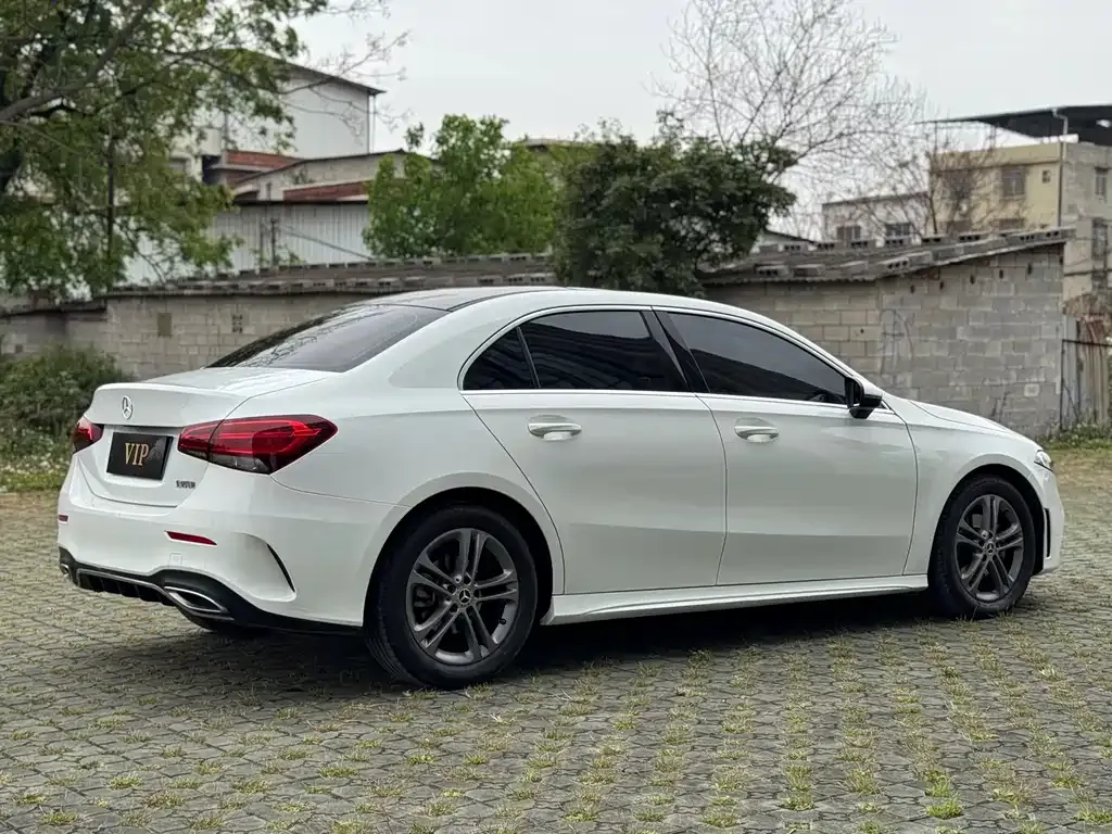 Mercedes-Benz A-Class — фото 9