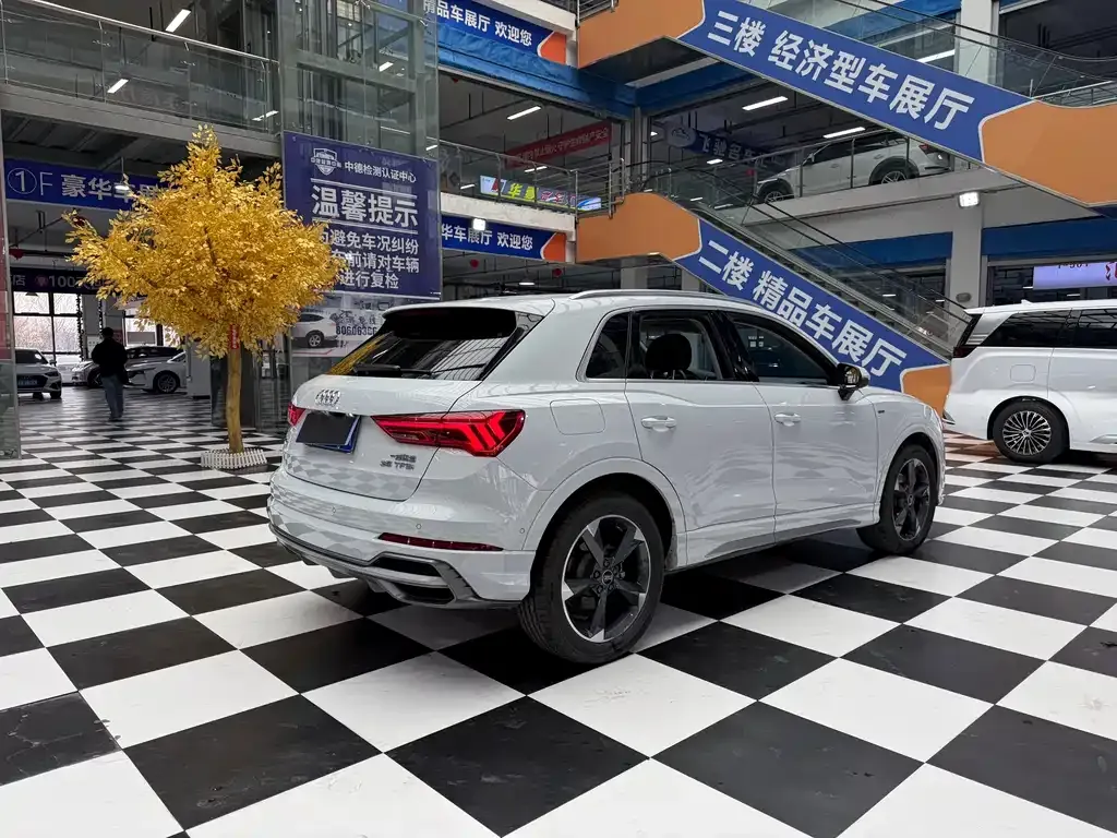 Audi Q3 2022 из CN, фото 6