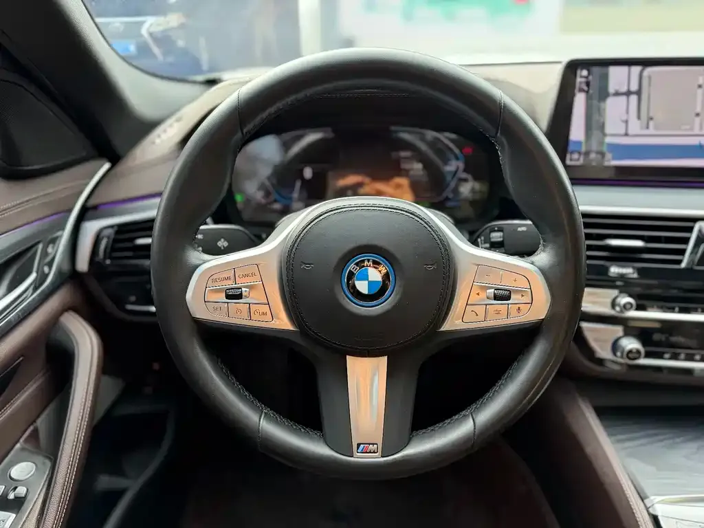 BMW 5 Series New Energy — фото 3