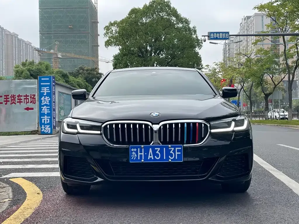 BMW 5 Series — фото 10