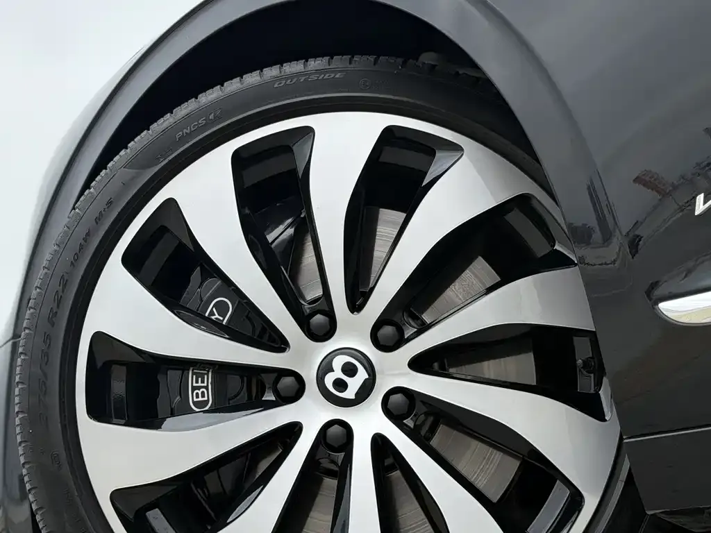 Bentley Flying Spur 2021 из CN, фото 6