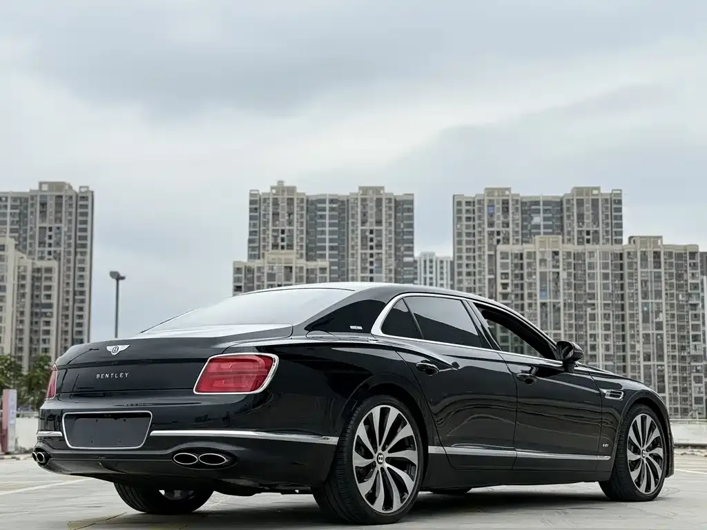Bentley Flying Spur 2021 из CN, фото 8