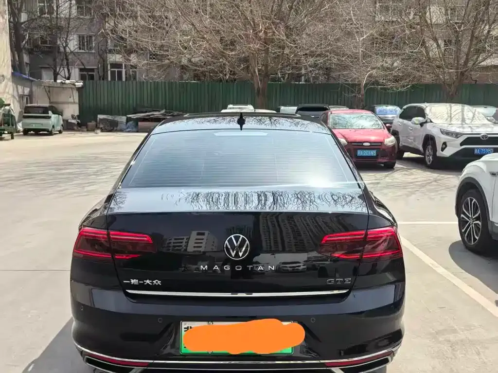 Volkswagen Magotan GTE PHEV 2023 из CN, фото 4