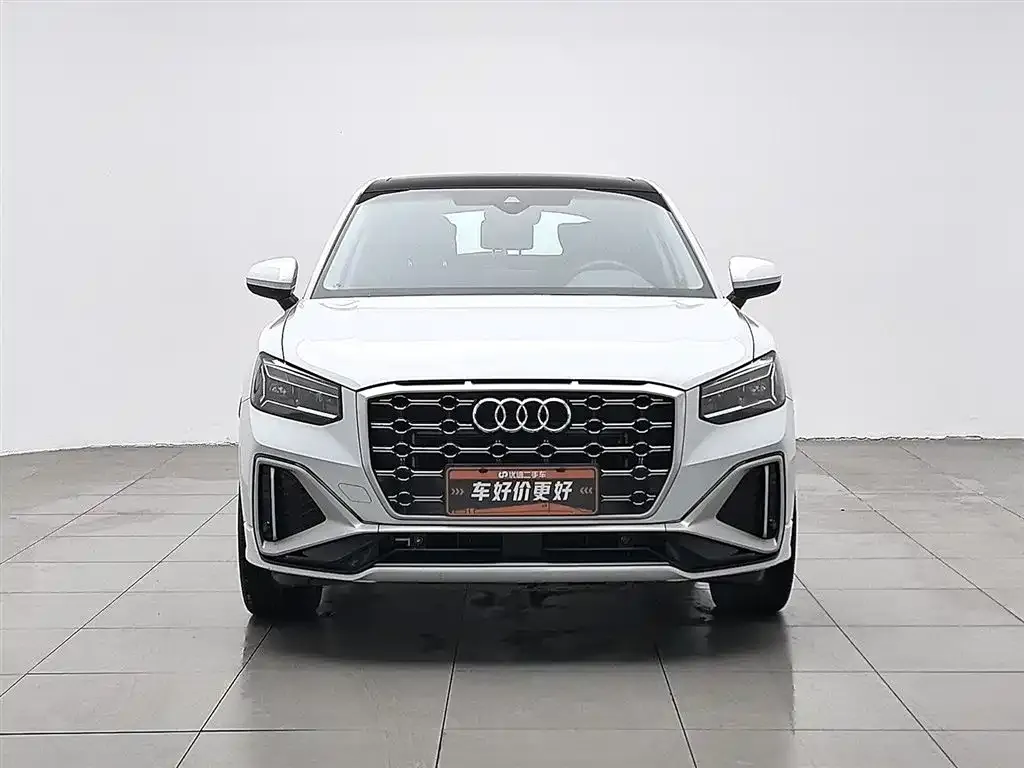 Audi Q2L 2023 из CN, фото 2