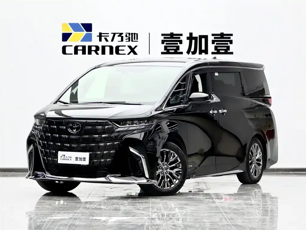Toyota Alphard — фото 1