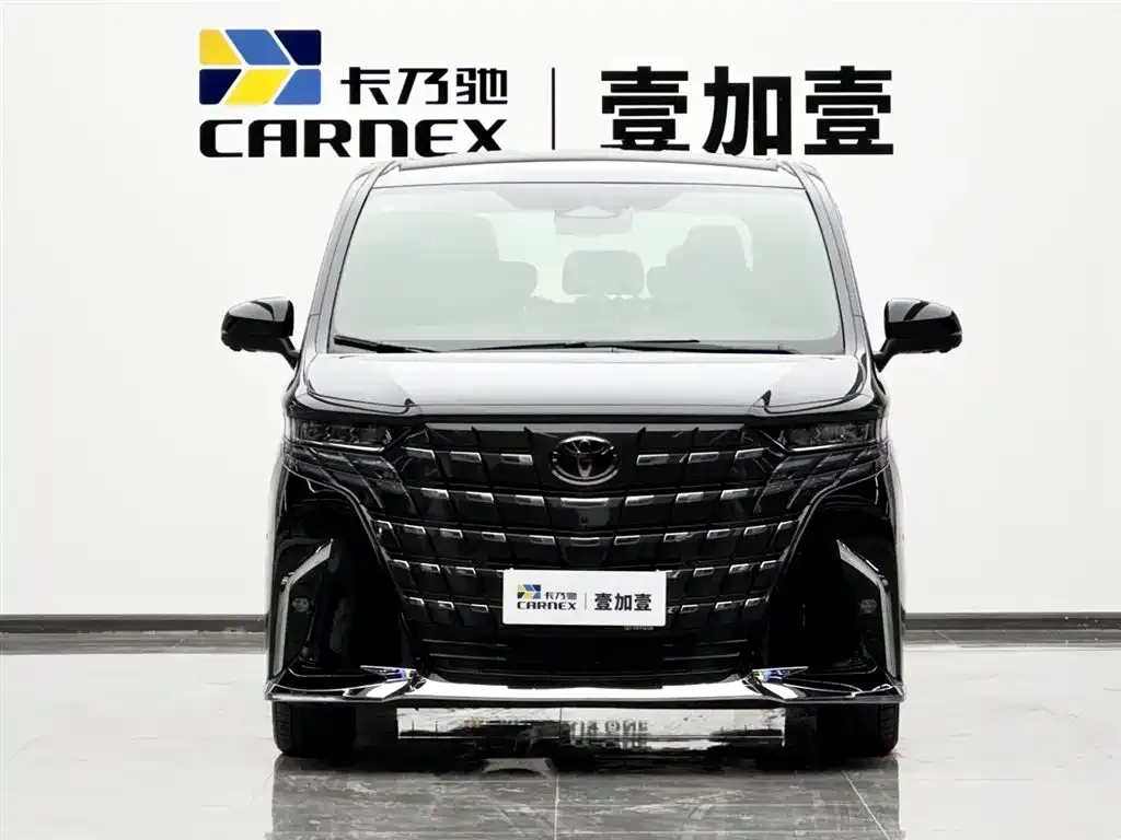 Toyota Alphard — фото 3