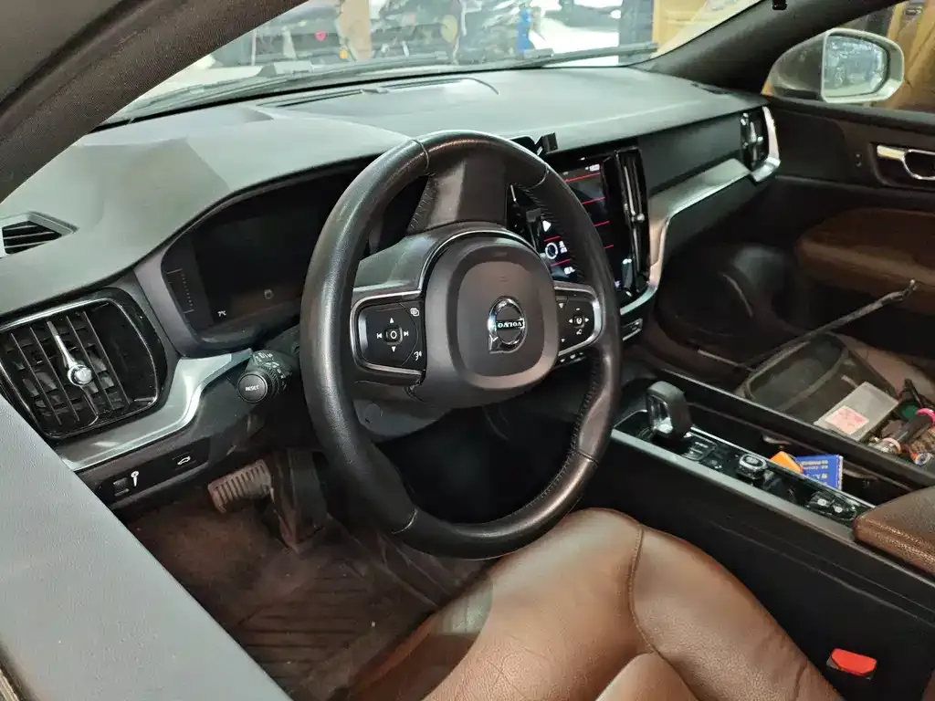 Volvo S60 2022 из CN, фото 9