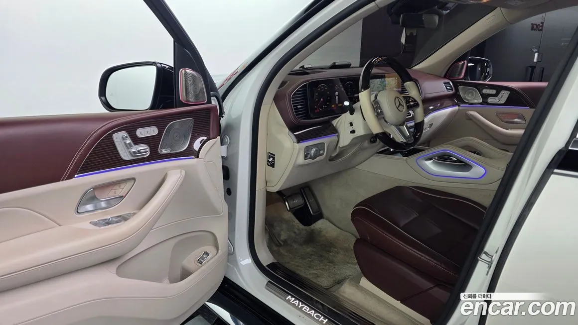 Mercedes-Benz GLS-Class — фото 7