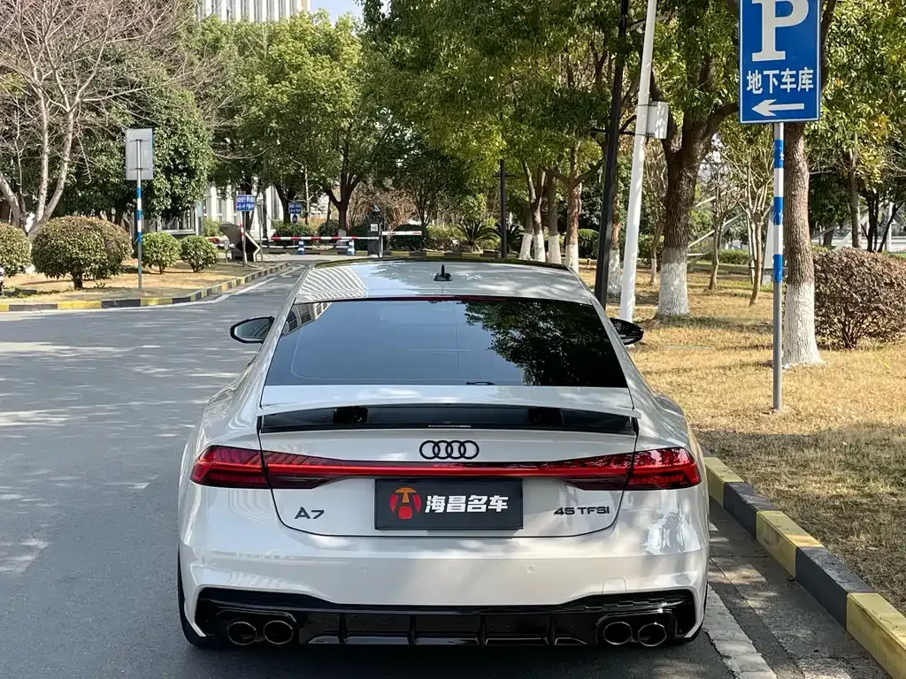 Audi A7 2023 из CN, фото 9