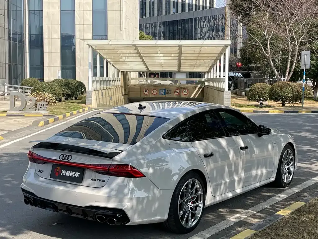 Audi A7 2023 из CN, фото 4