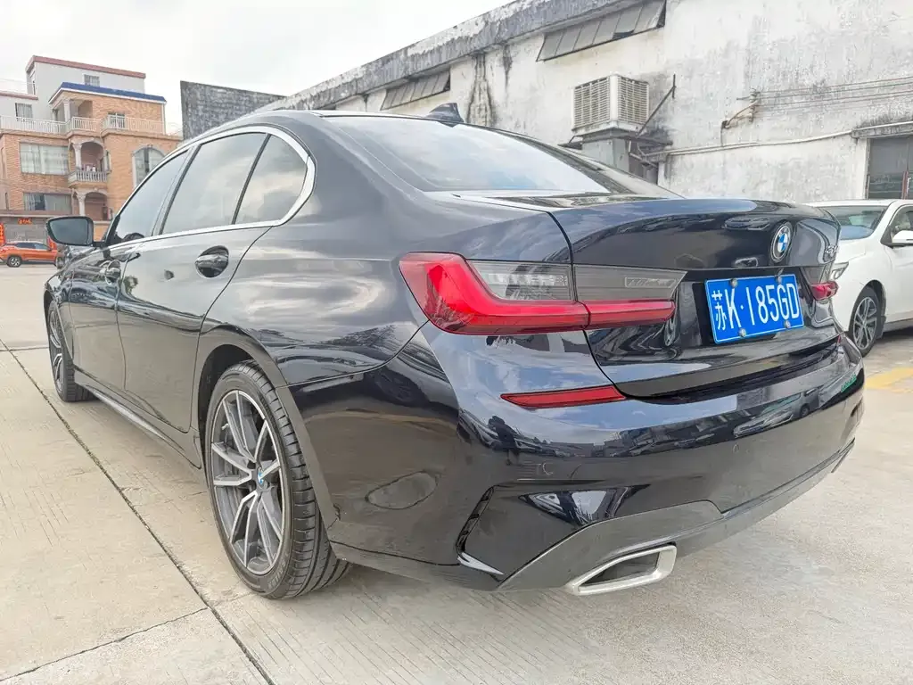 BMW 3 Series 2022 из CN, фото 9