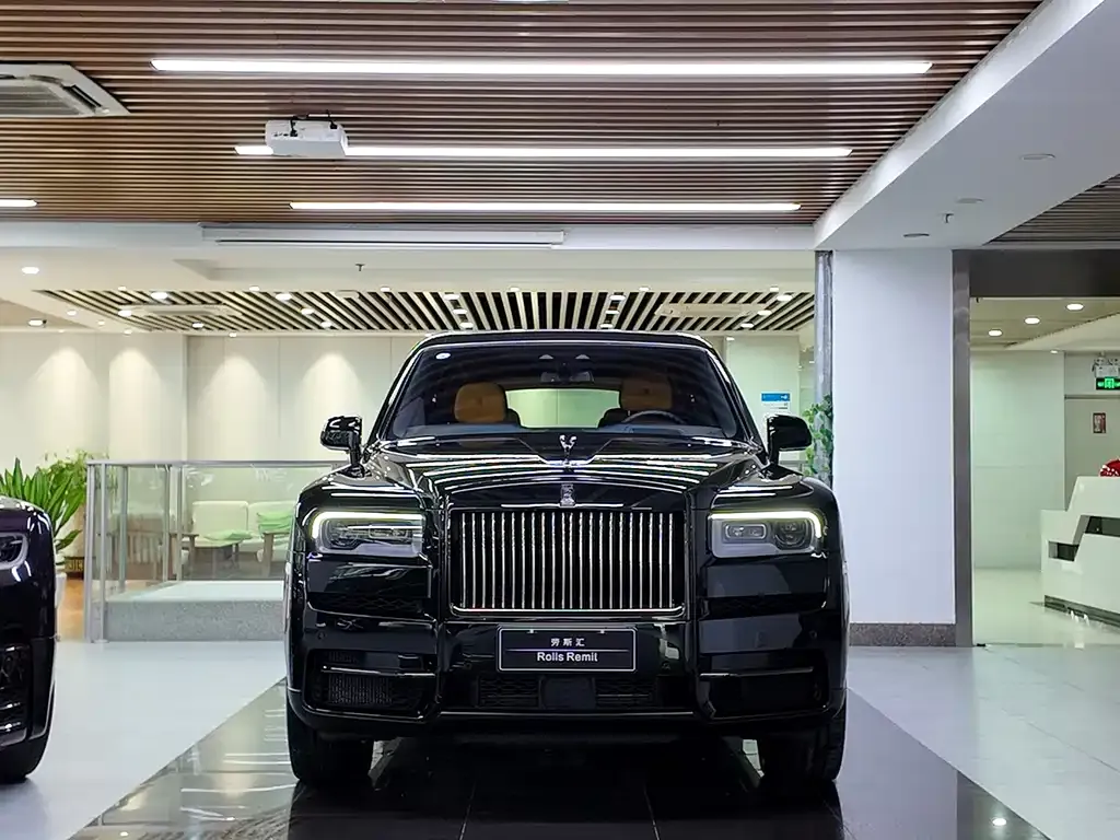 Rolls-Royce Cullinan 2025 из CN, фото 3