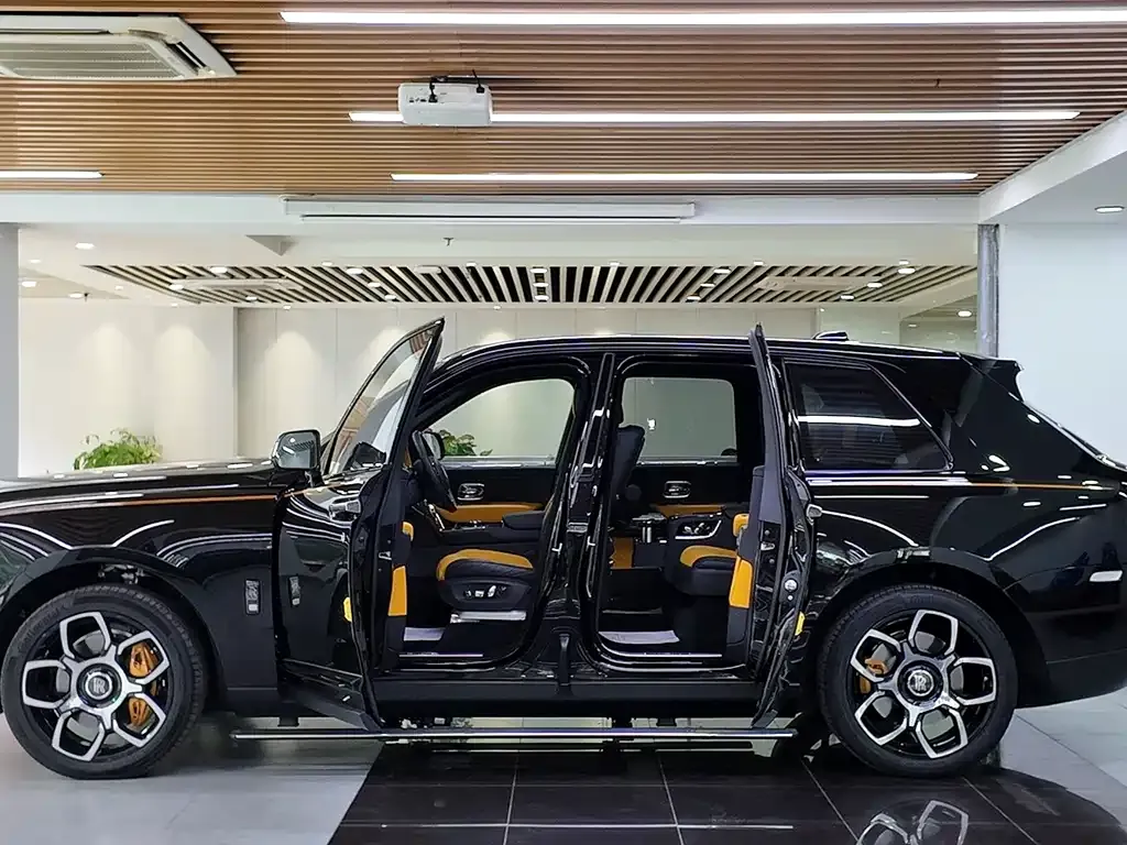 Rolls-Royce Cullinan 2025 из CN, фото 4