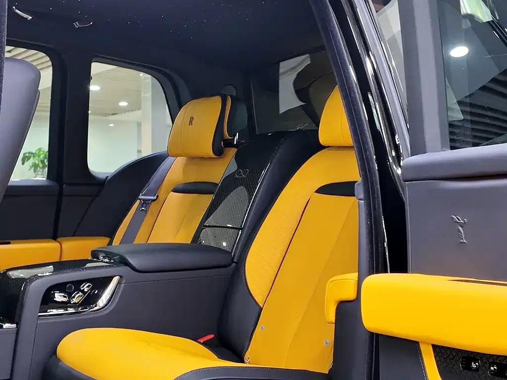 Rolls-Royce Cullinan 2025 из CN, фото 9