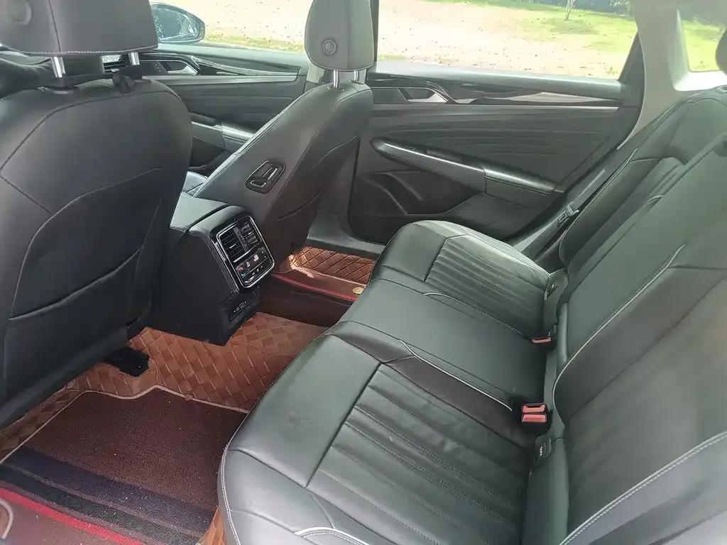Volkswagen Passat — фото 5