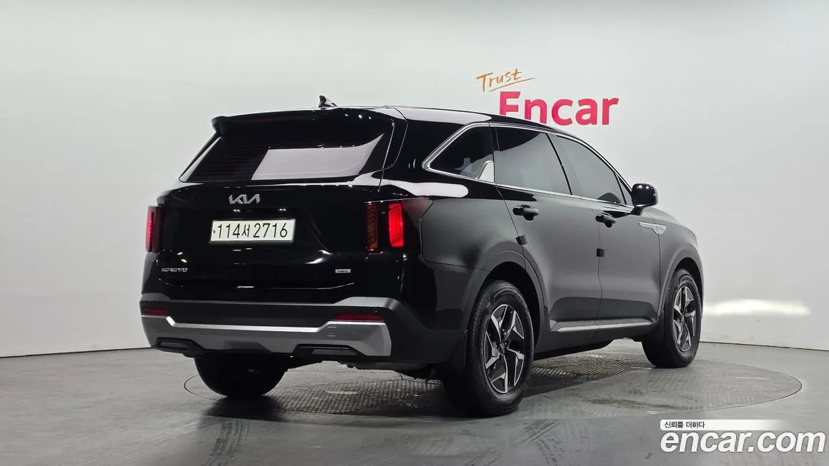 Kia Sorento — фото 6