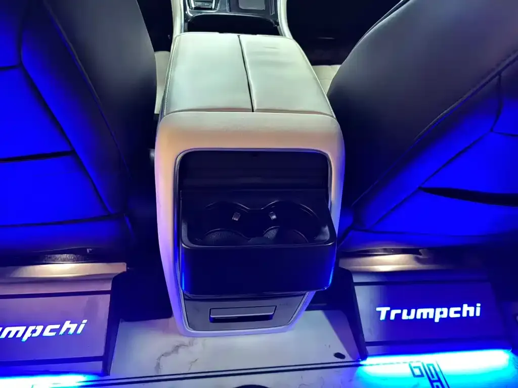 GAC Motor Trumpchi M8 — фото 3