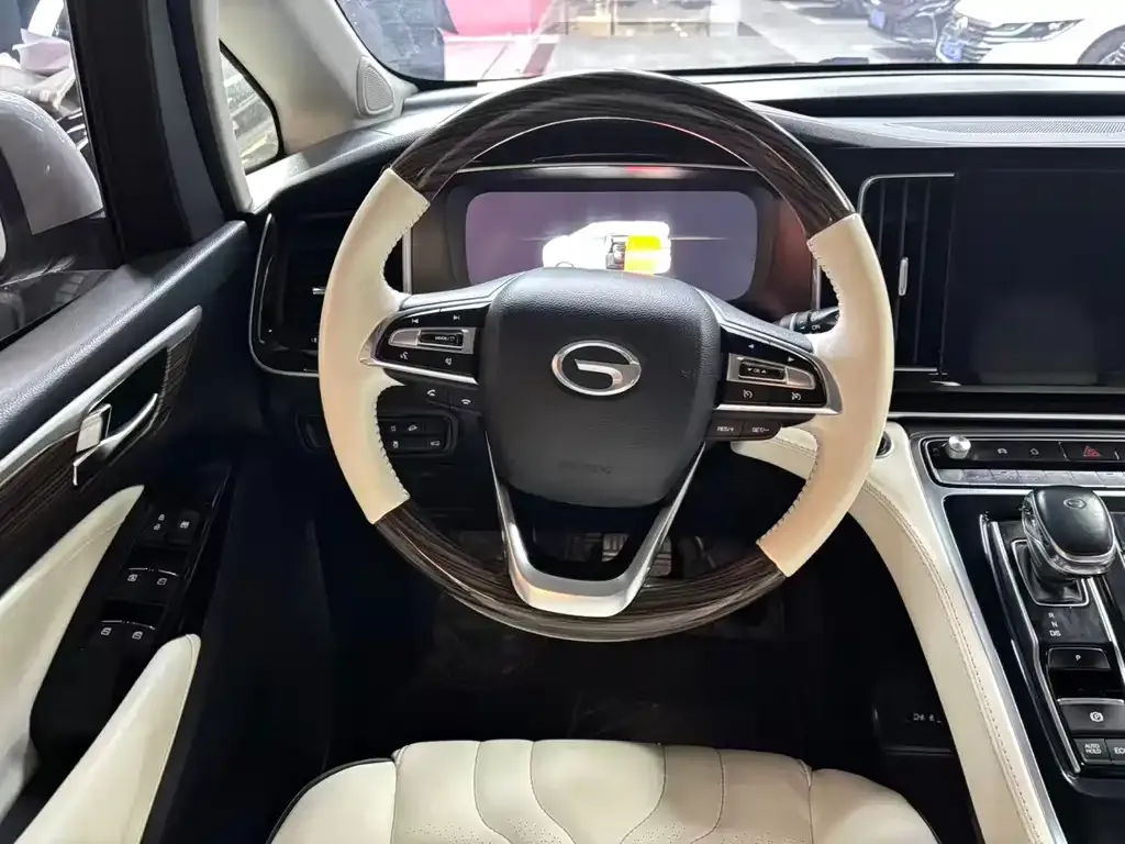 GAC Motor Trumpchi M8 — фото 5