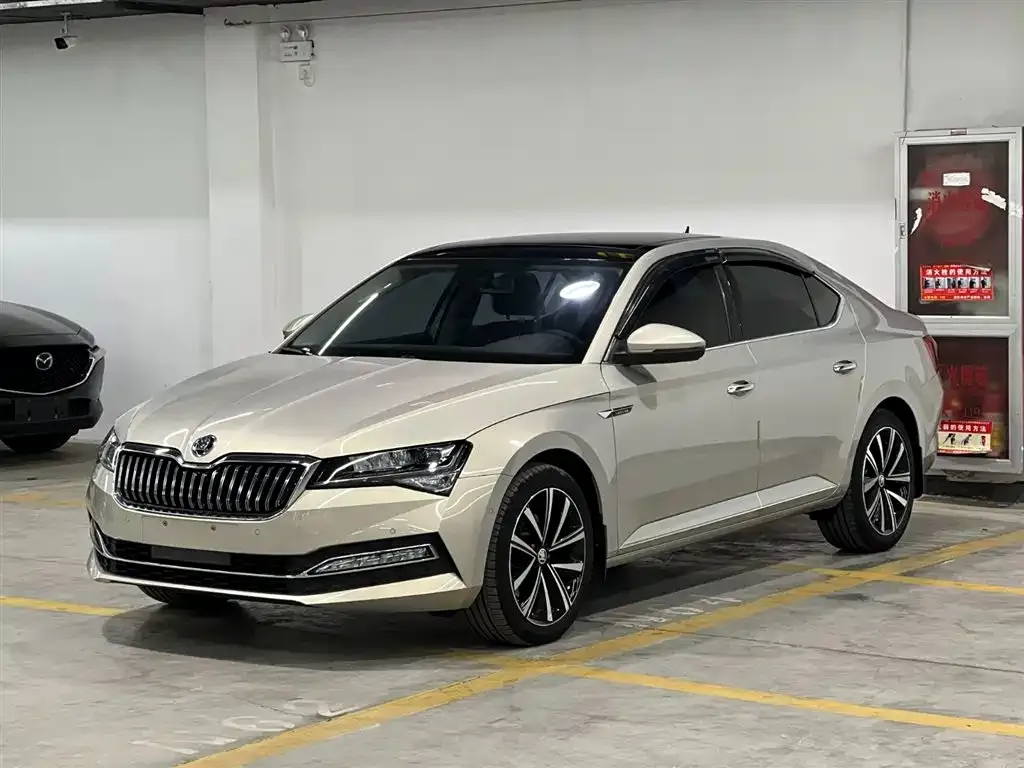 Skoda Superb 2023 из CN, фото 1