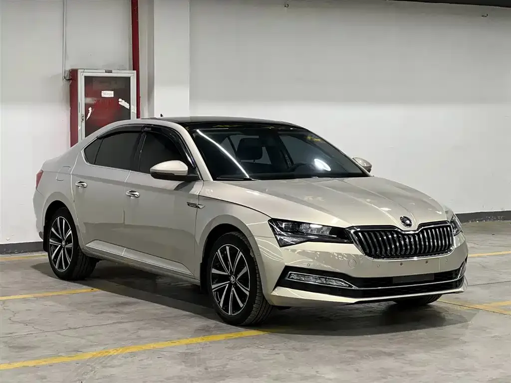 Skoda Superb 2023 из CN, фото 4
