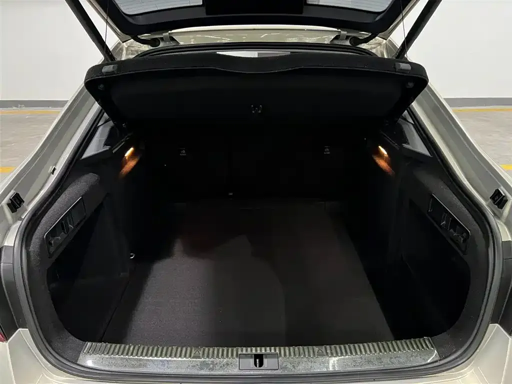 Skoda Superb 2023 из CN, фото 6