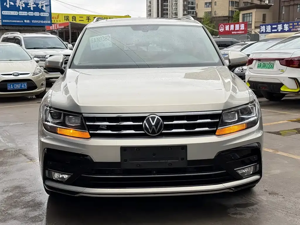Volkswagen Tiguan L 2021 из CN, фото 2