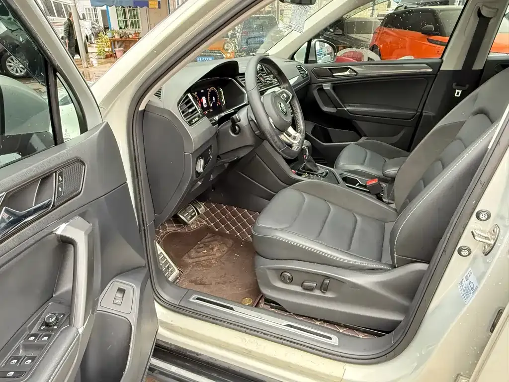 Volkswagen Tiguan L 2021 из CN, фото 7