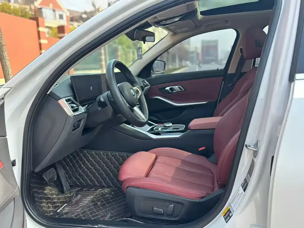 BMW i3 2024 из CN, фото 2