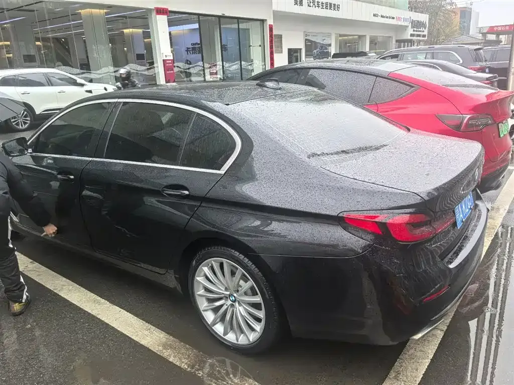 BMW 5 Series 2022 из CN, фото 5