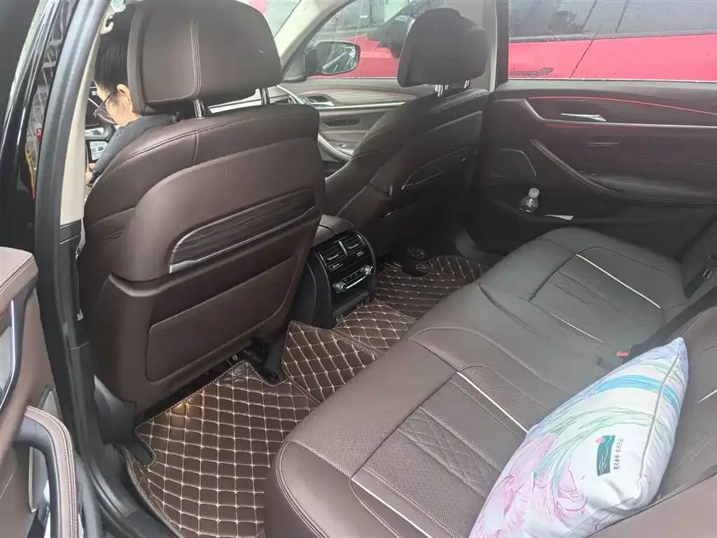 BMW 5 Series 2022 из CN, фото 4