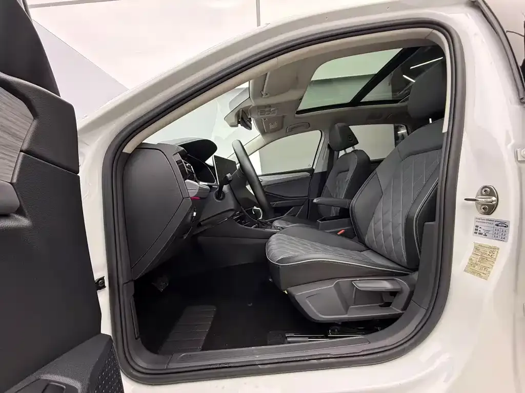 Volkswagen Sagitar 2022 из CN, фото 5