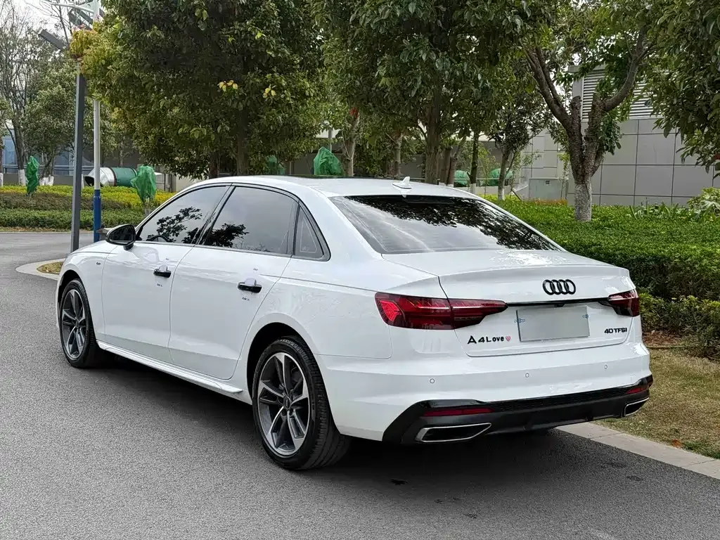 Audi A4L 2024 из CN, фото 5