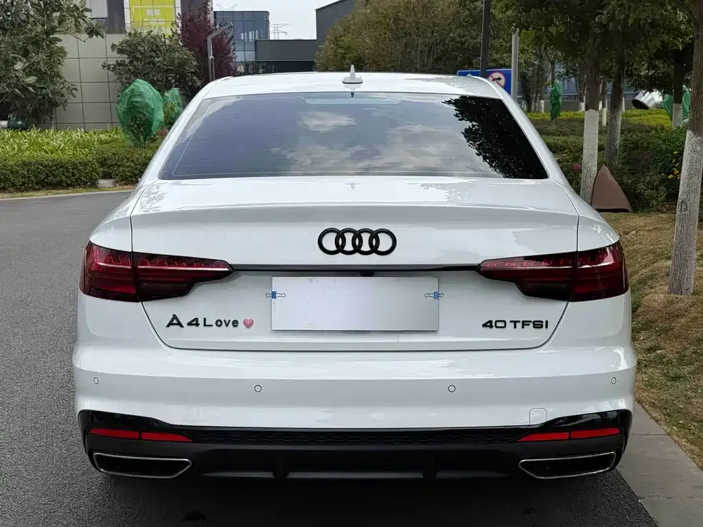 Audi A4L 2024 из CN, фото 3