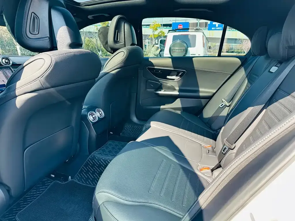Mercedes-Benz C-Class 2025 из CN, фото 7
