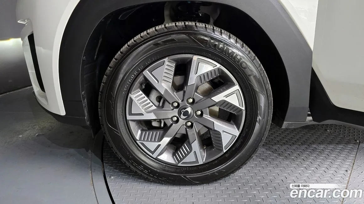 KG Mobility (Ssangyong) Torres 2024 из KR, фото 9