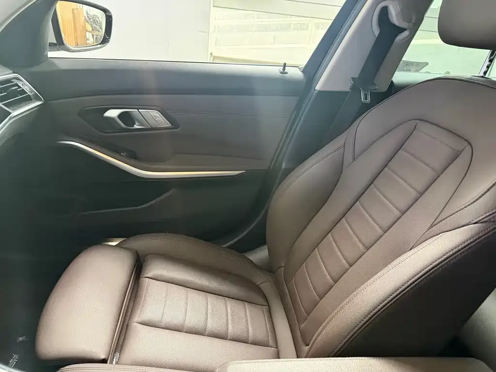 BMW 3 Series 2021 из CN, фото 3