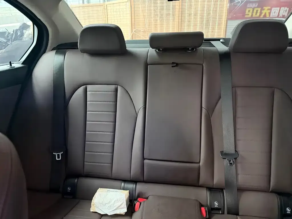 BMW 3 Series 2021 из CN, фото 2
