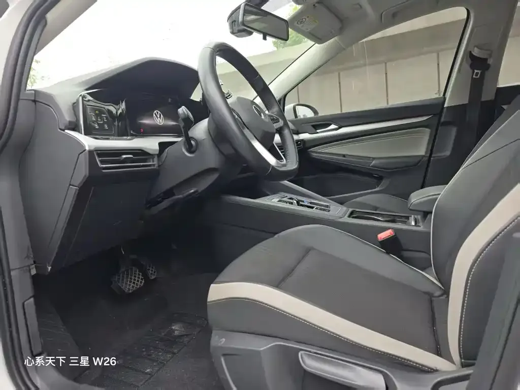 Volkswagen Golf 2022 из CN, фото 3