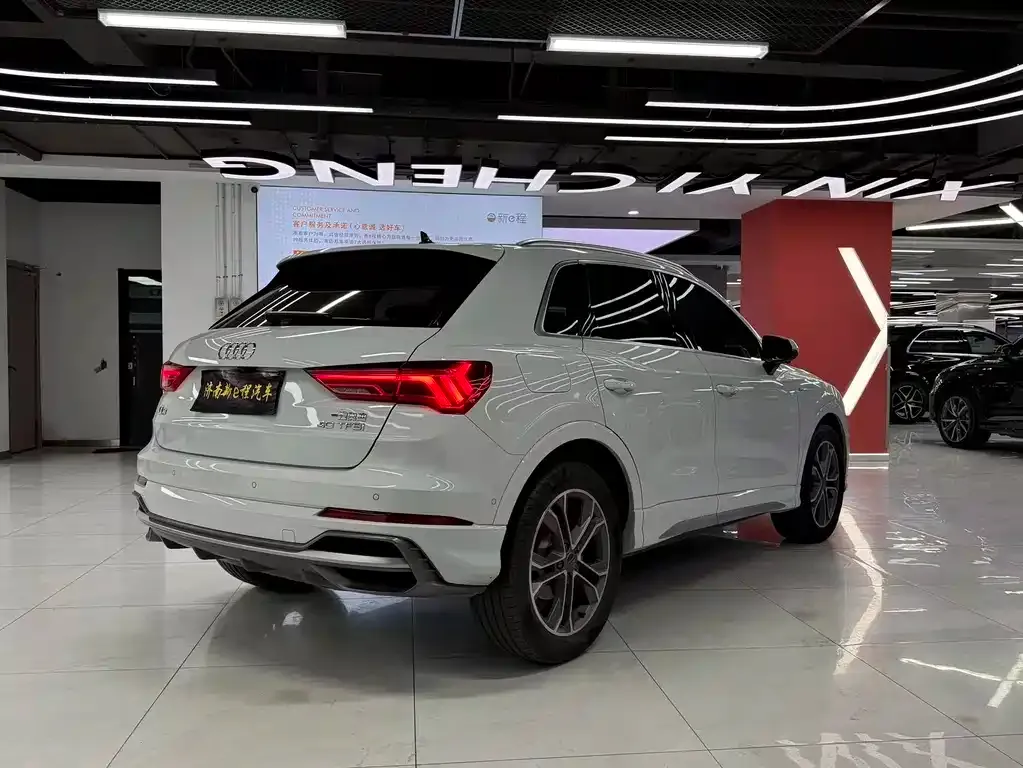 Audi Q3 2021 из CN, фото 3
