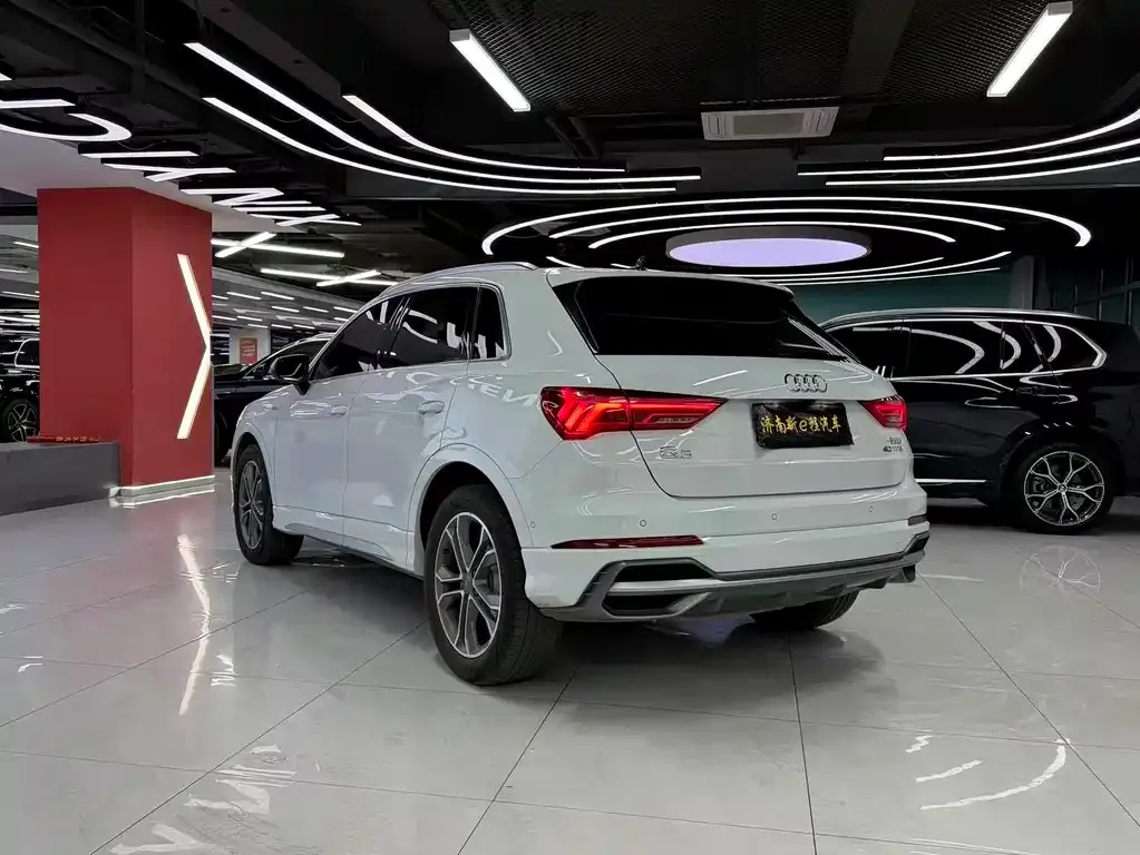 Audi Q3 2021 из CN, фото 9