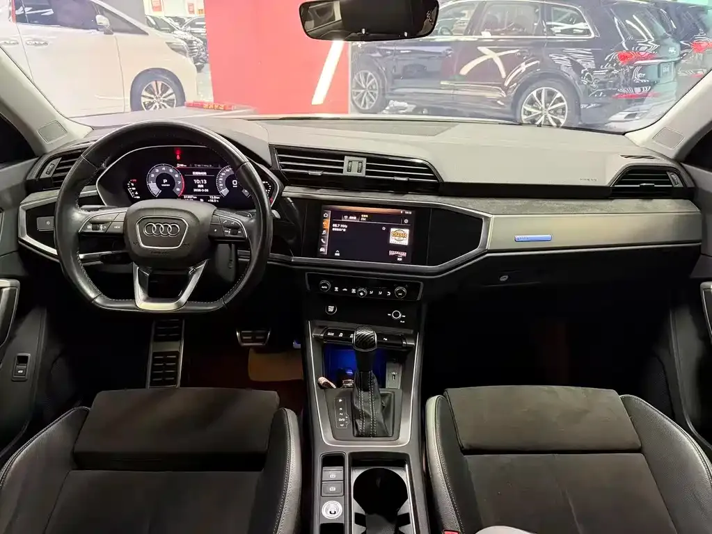 Audi Q3 2021 из CN, фото 7