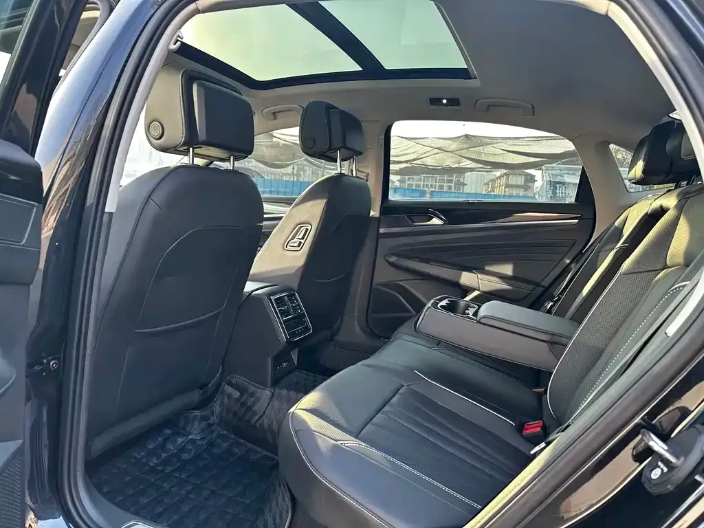 Volkswagen Passat — фото 3
