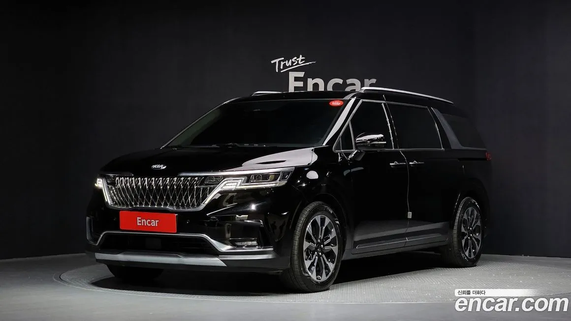 Kia Carnival — фото 1