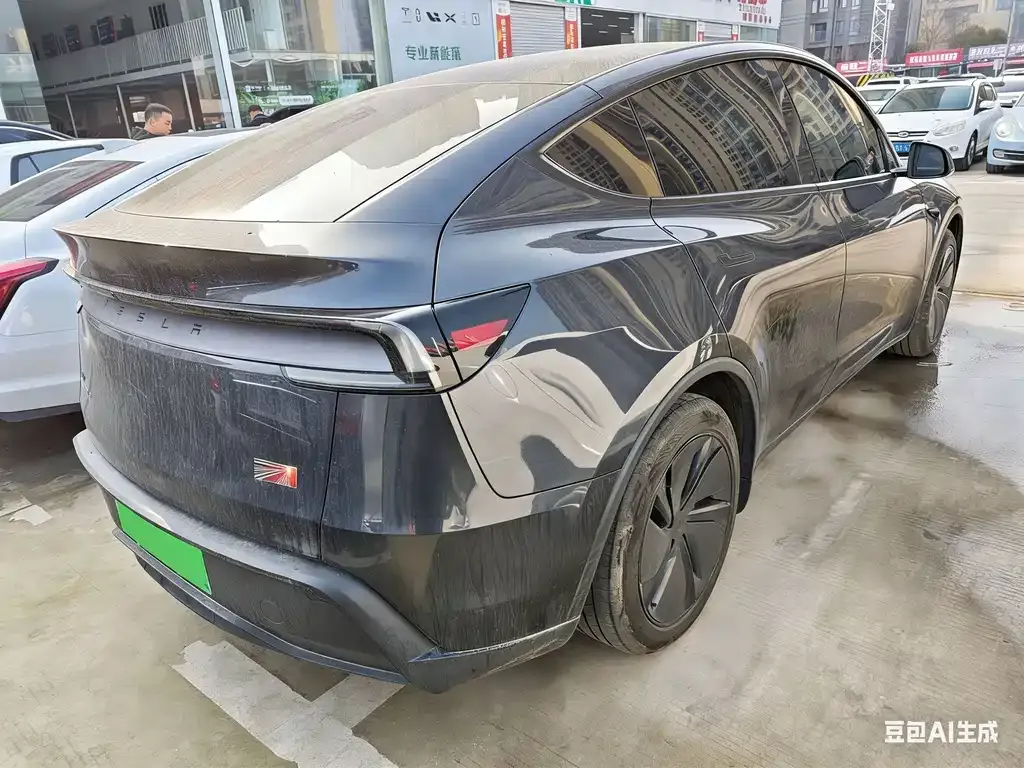 Tesla Model Y — фото 3