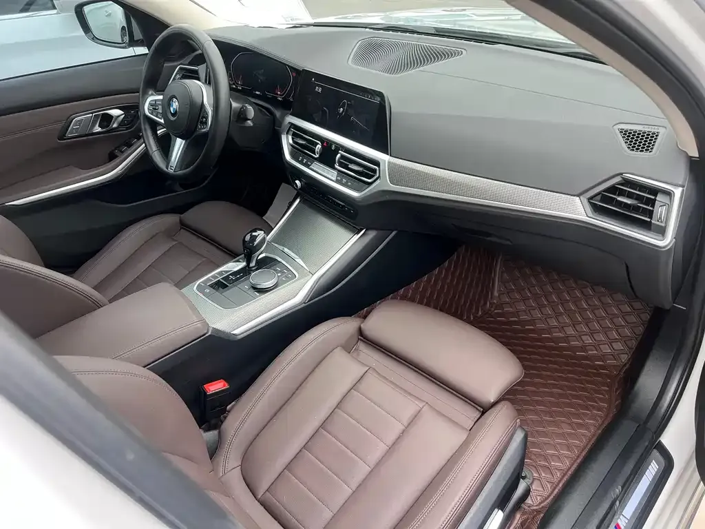 BMW 3 Series 2021 из CN, фото 10
