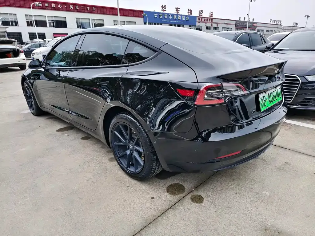 Tesla Model 3 — фото 6