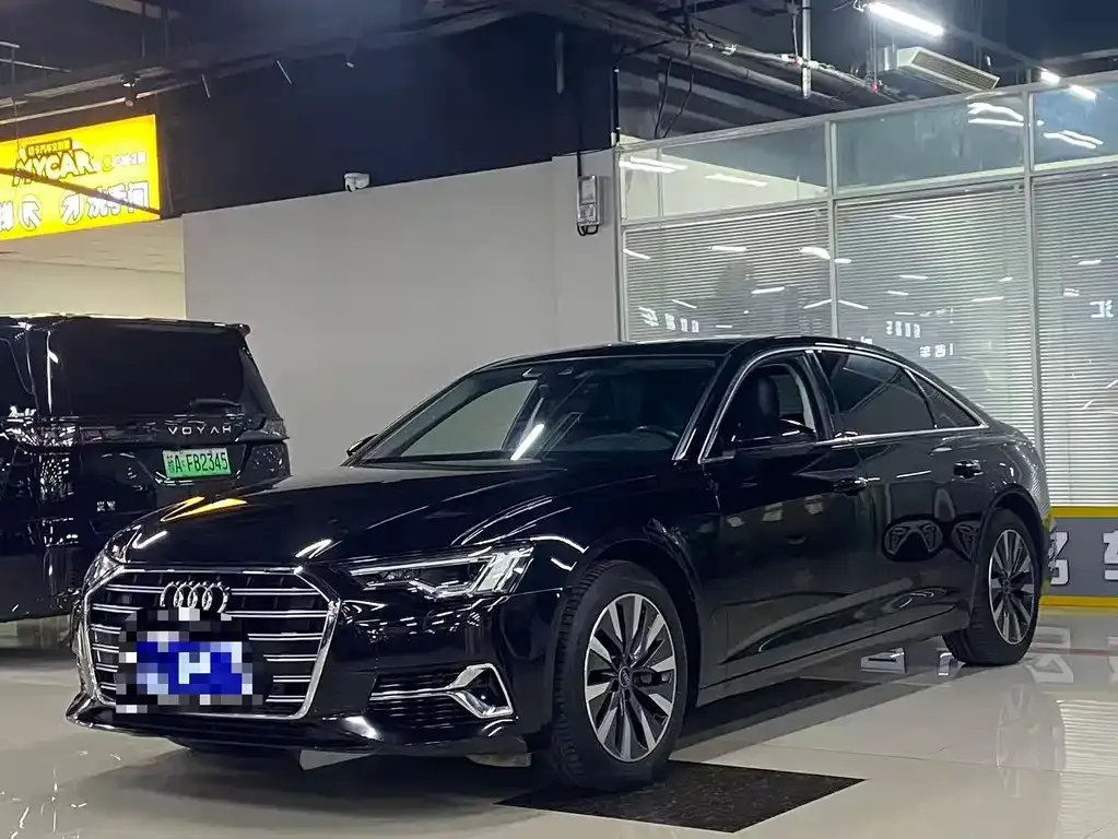 Audi A6L 2023 из CN, фото 1
