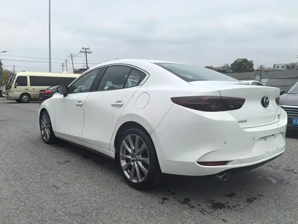Mazda 3 Axela 2021 из CN, фото 2