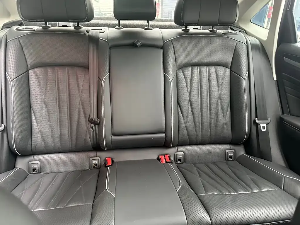 Volkswagen Passat — фото 6