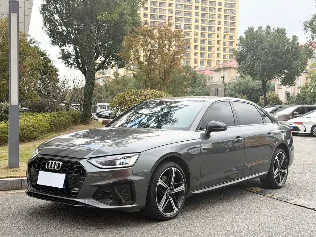 Audi A4L 2024 из CN, фото 1